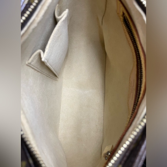 Louis Vuitton Monogram Looping Shoulder Bag - Picture 9 of 15